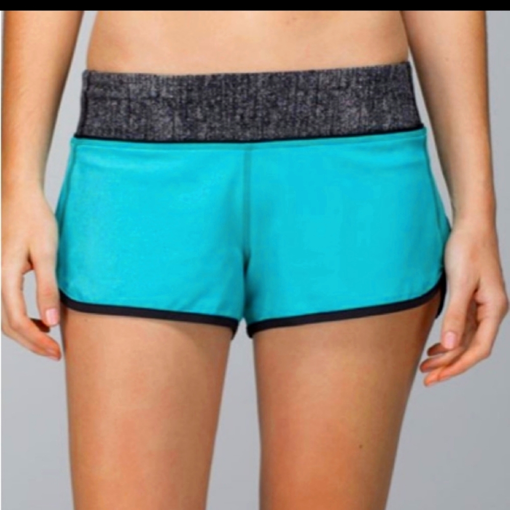 Lululemon Blue Tropics Burlap Running Shorts Sz 8